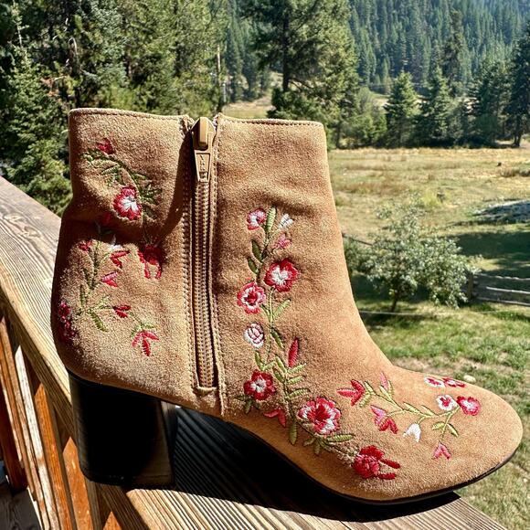 Embroidered Floral Block Heel Booties Womens SZ 5/36 Boho Western Fairy Artisan - Picture 6 of 13